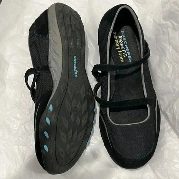 Skechers suede walkers size 8 1/2 Mary Jane - Picture 5 of 6